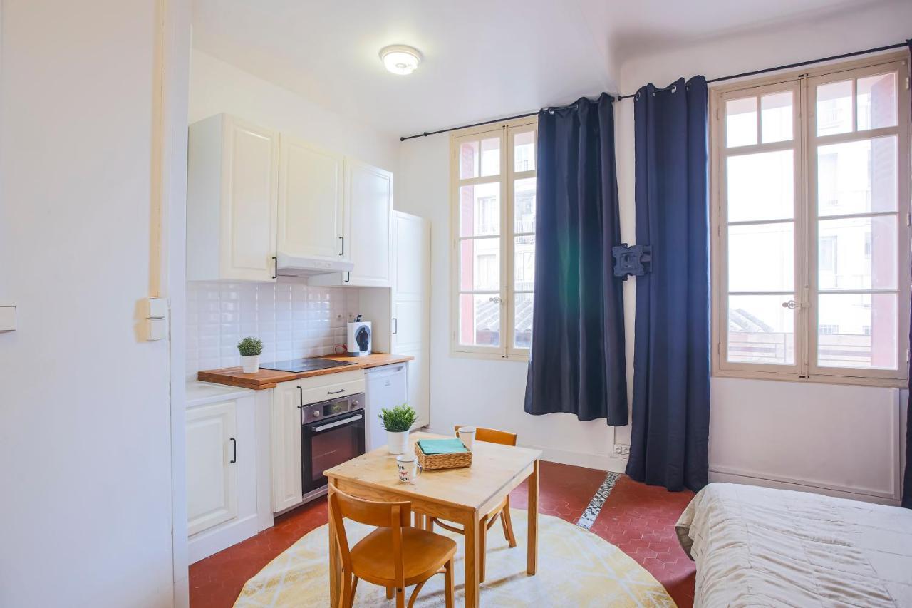 #1 Centre Au Calme, Lumineux, Stationnement Facile Apartment *